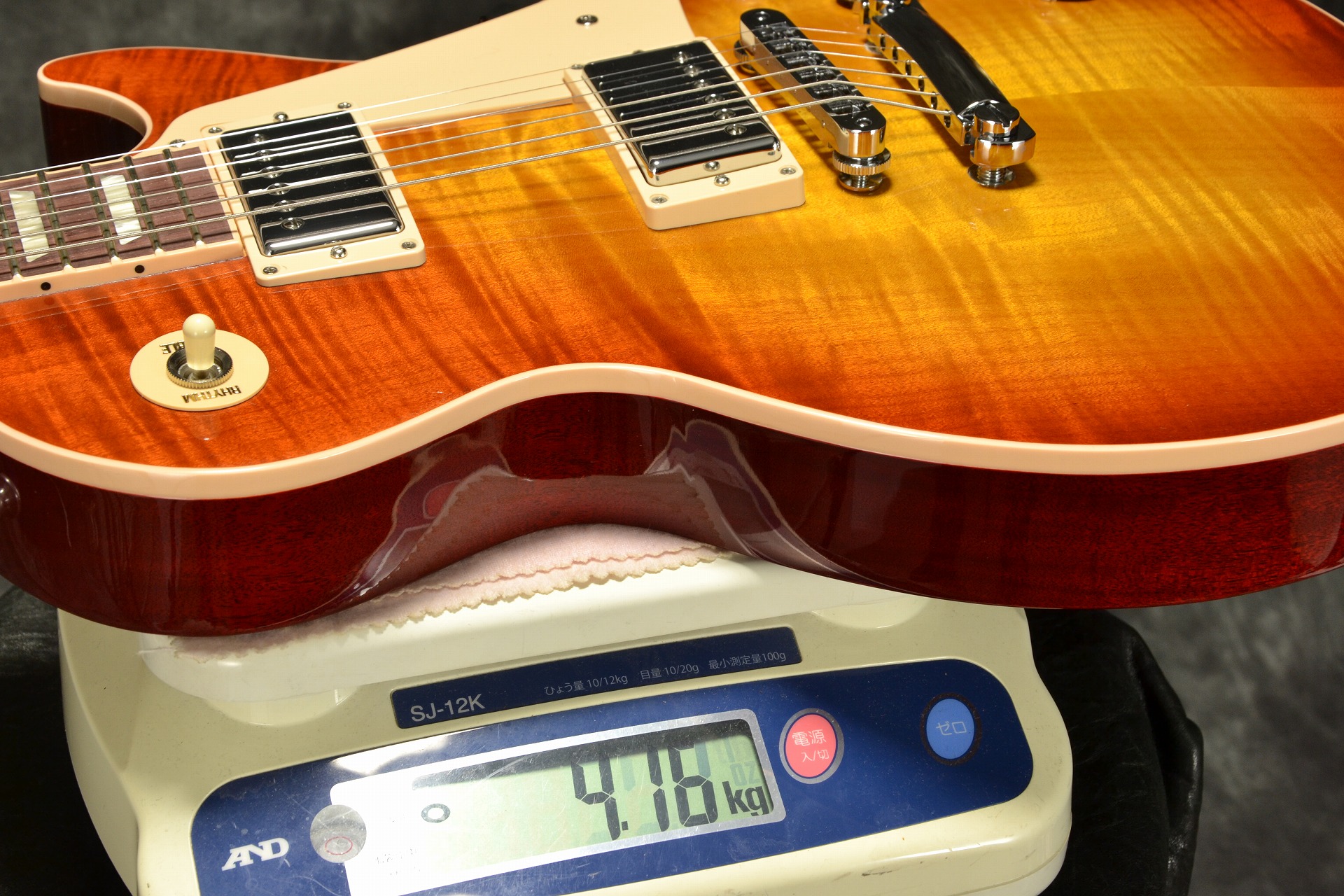 Gibson 50S Les Paul Standardのずっしりな個体が中古で入荷 