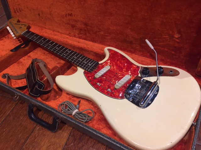 予約販売 エレキギター Fender トレモロ付 mustang エレキギター