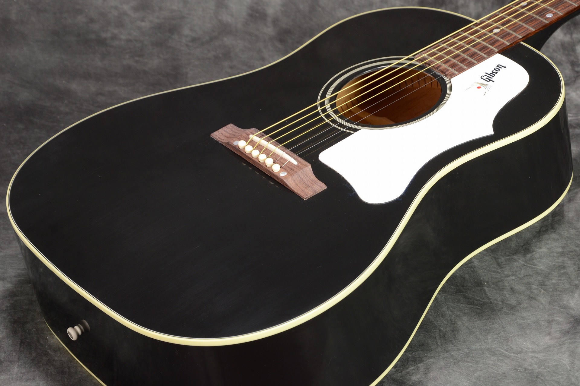 大人気のGibson 60s J-45 EBにVOS仕様が限定で誕生！！ – GuitarQuest ...