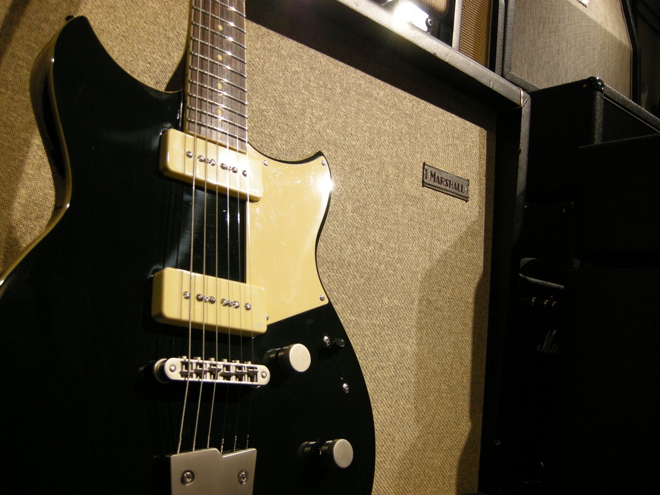 新製品情報YAMAHAからレトロなオリジナルデザイン・ギター“Revstar”の国内リリースが遂に決定！ – GuitarQuest  イシバシ楽器が送る楽器情報サイト