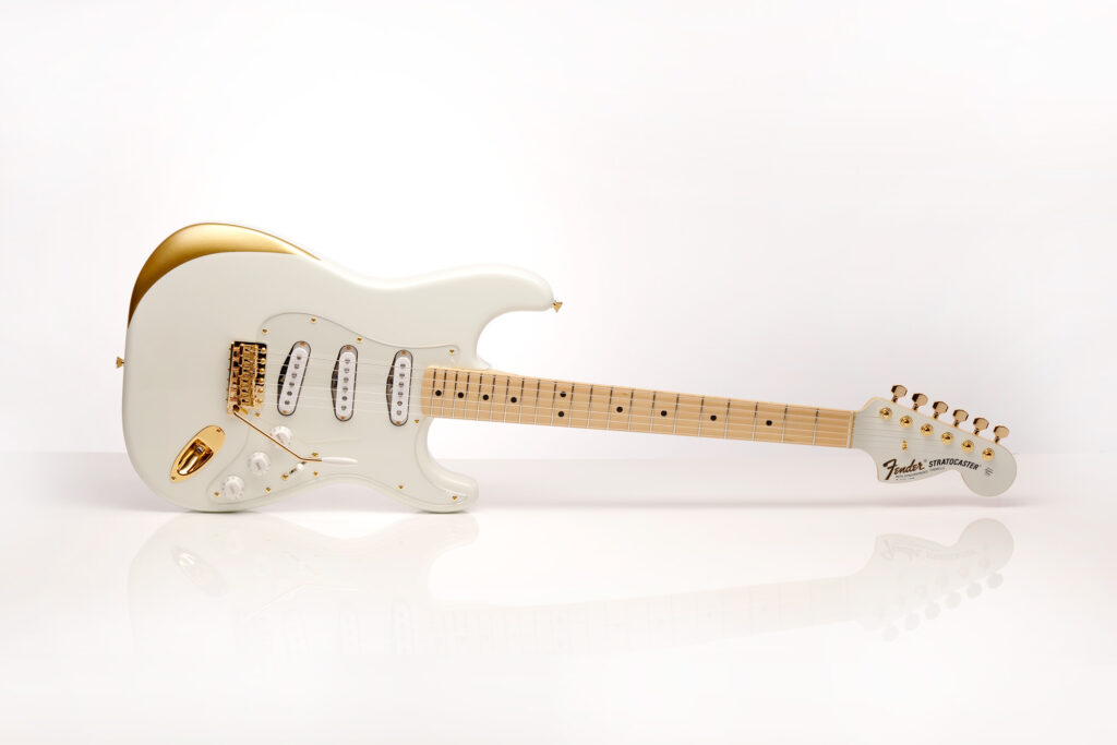 Ken（L'Arc〜en〜Ciel）日本製シグネイチャーモデル『Ken Stratocaster 